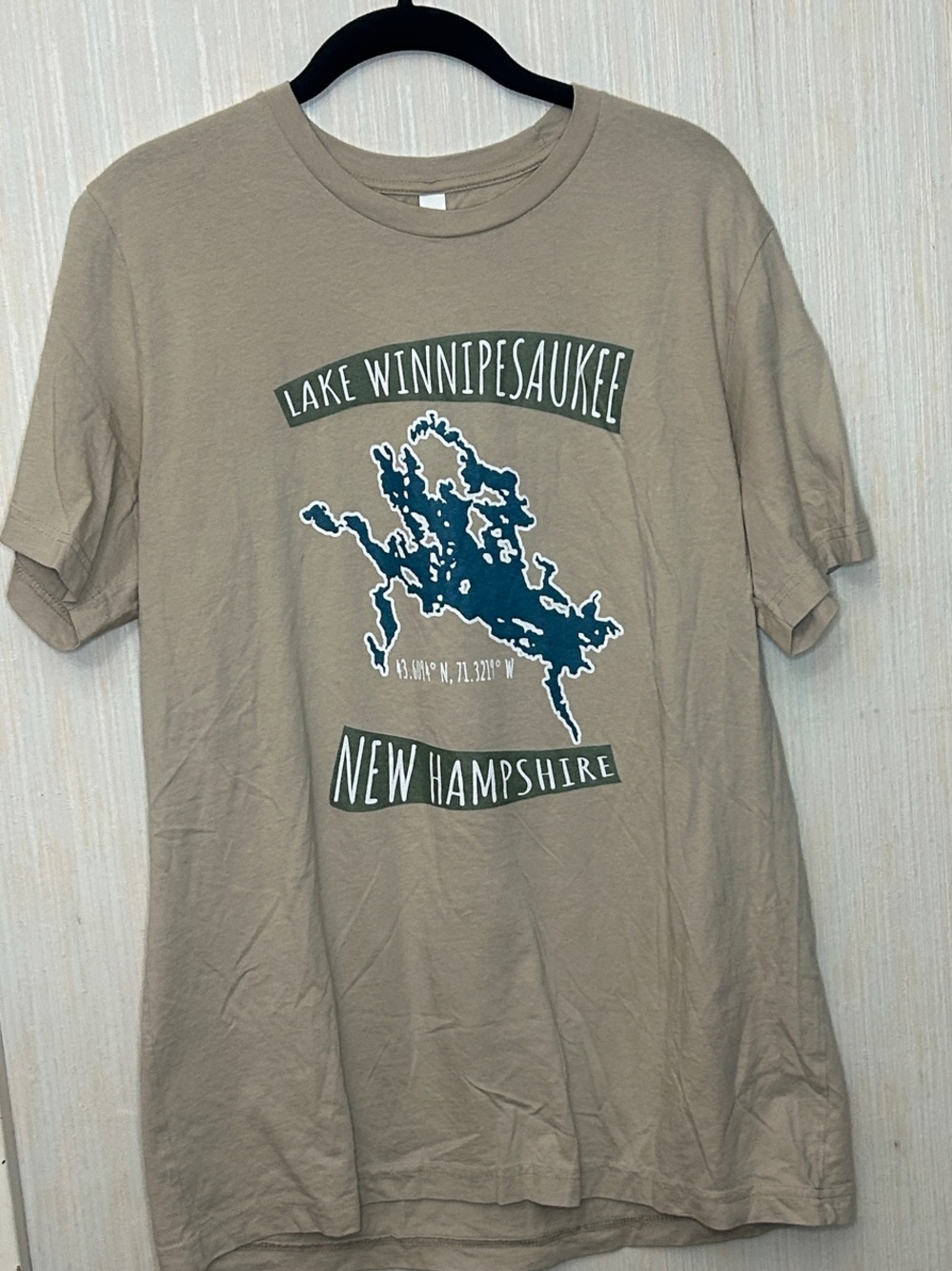 Bella Canvas Tan Lake Winnipesaukee New Hampshire Graphic Tee Large